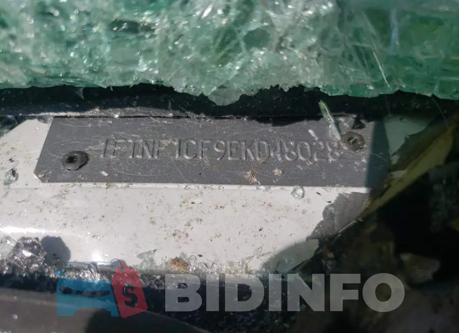 1FTNF1CF9EKD48028 Photo# 12