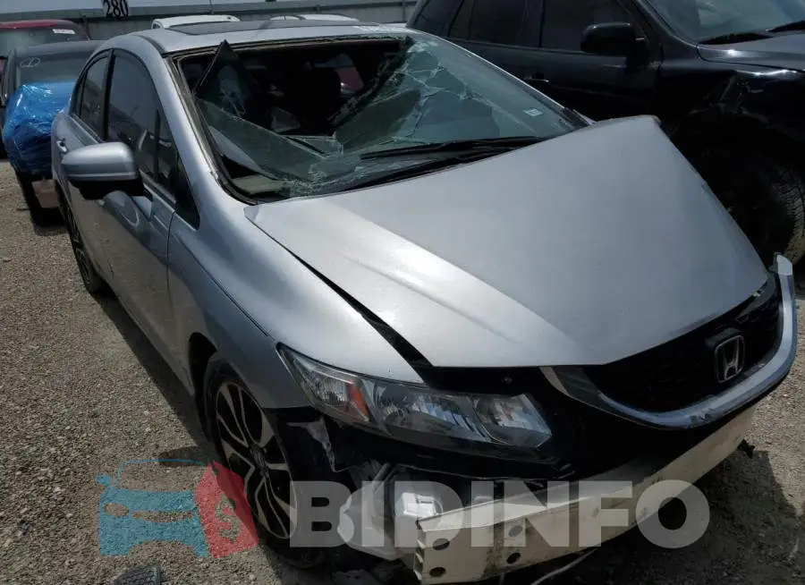 19XFB2F83FE009966 Photo# 3