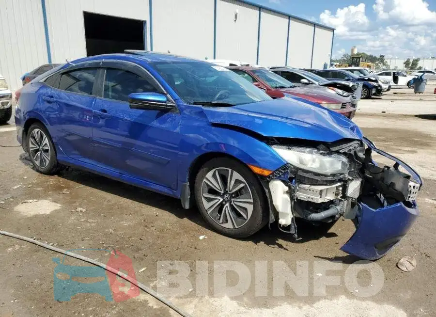 19XFC1F30GE016189 Photo# 4