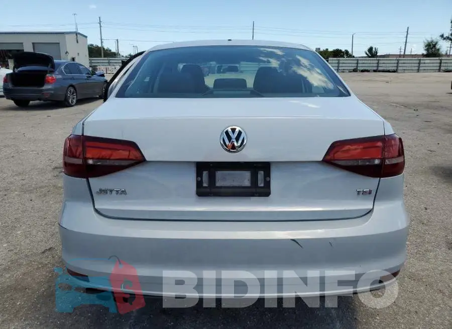 3VW2B7AJ2HM363747 Photo# 6
