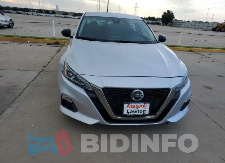 1N4BL4CV3LC209952 Photo# 5
