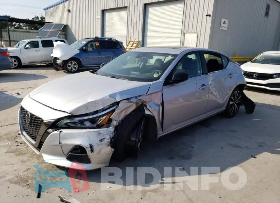 1N4BL4CV5LC263866 Photo# 1