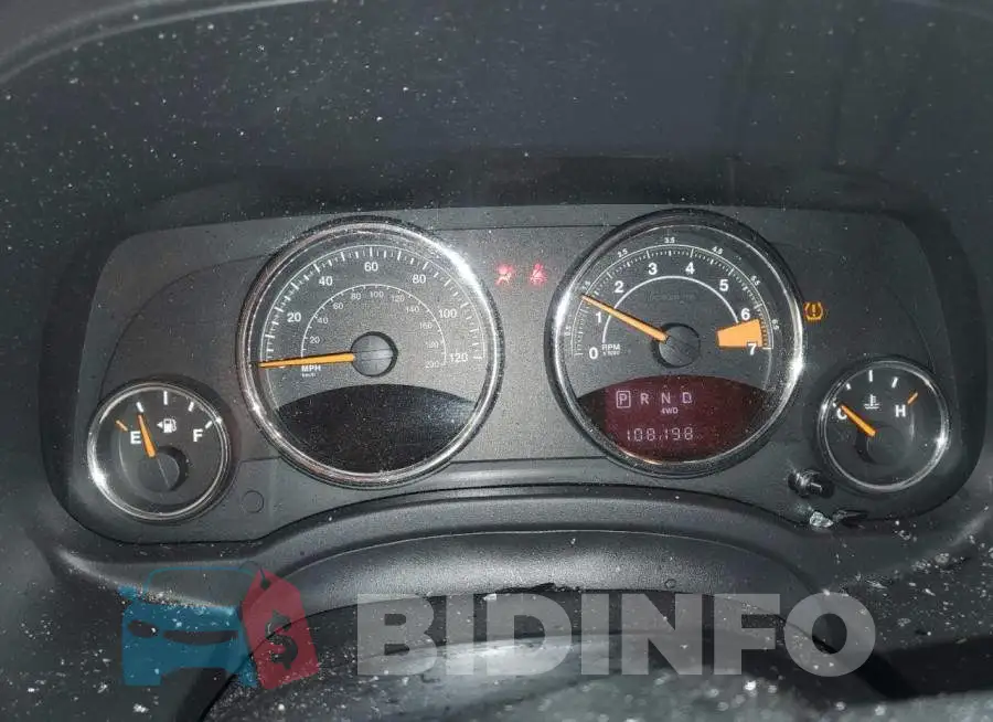 1C4NJDEB6GD657814 Photo# 9