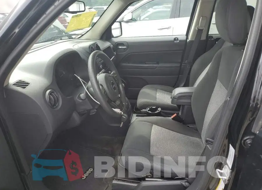 1C4NJPBB1GD536890 Photo# 7
