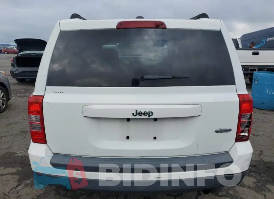 1C4NJPFB6ED720861 Photo# 6