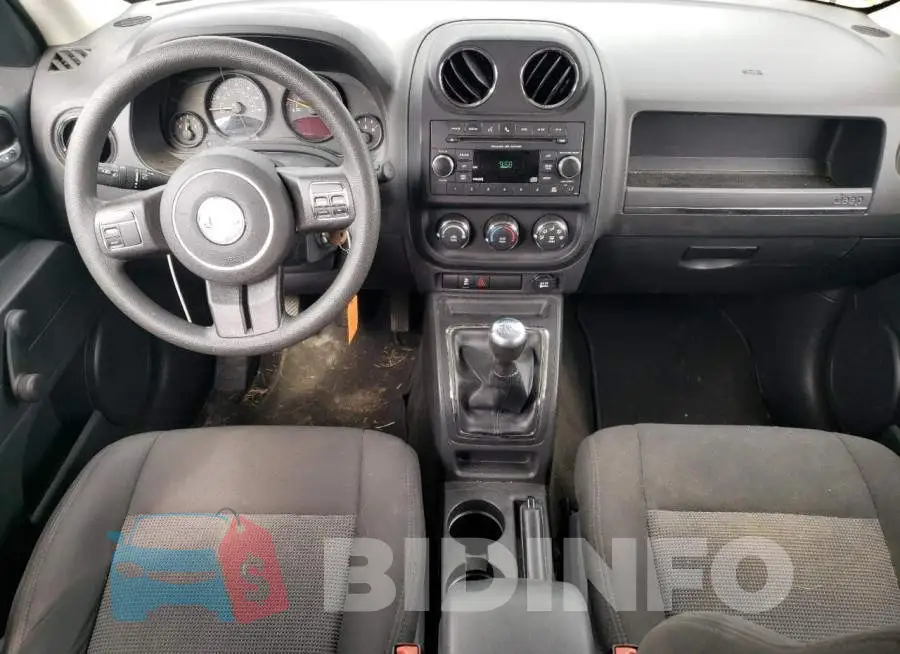 1C4NJRBB3HD109952 Photo# 8