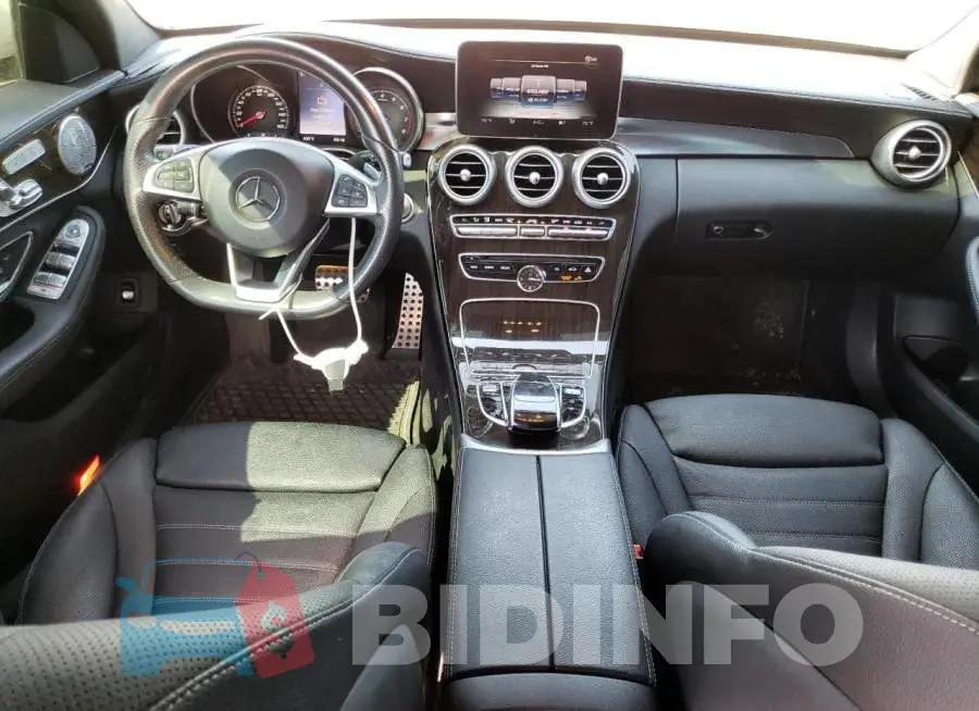 55SWF4JB2FU045157 Photo# 8