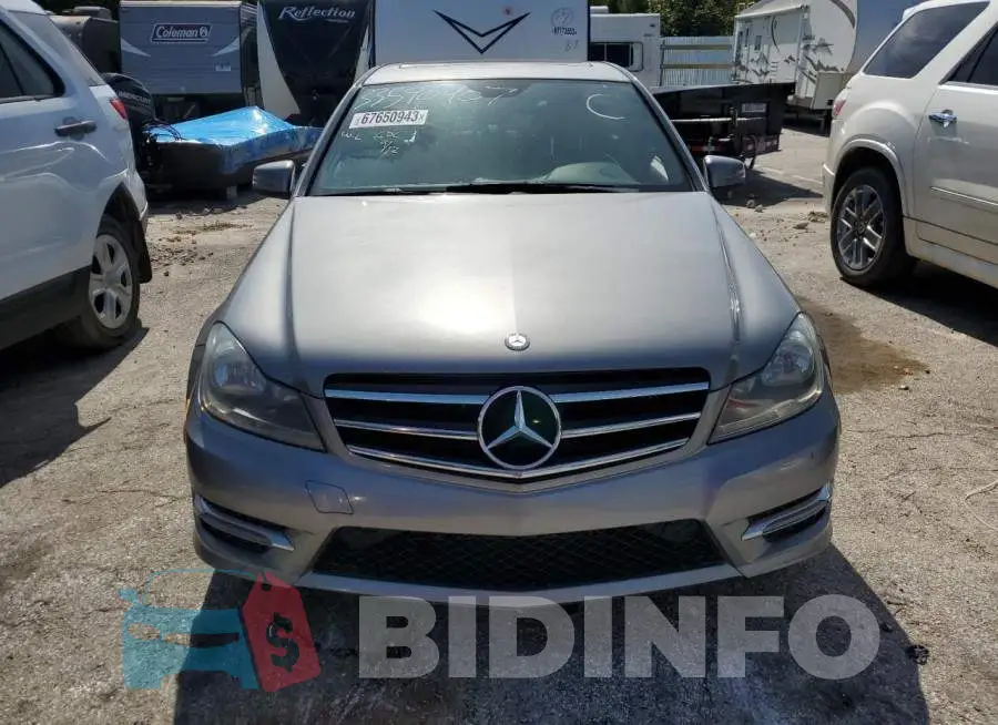 WDDGF8AB8EG174933 Photo# 5