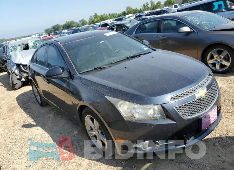 1G1PE5SBXE7129012 Photo# 4