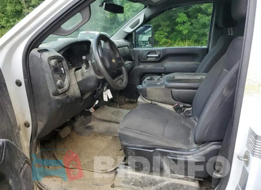 1GB3YLE73LF333702 Photo# 7