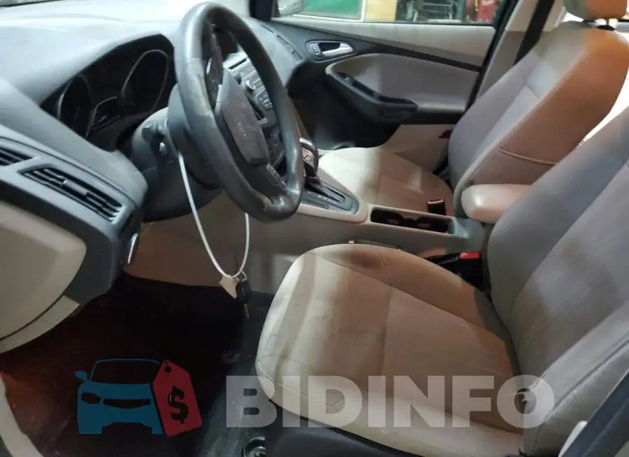 1FADP3F22GL335556 Photo# 7