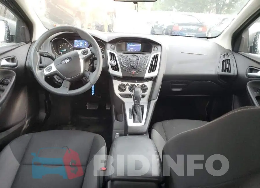 1FADP3F24EL120919 Photo# 8