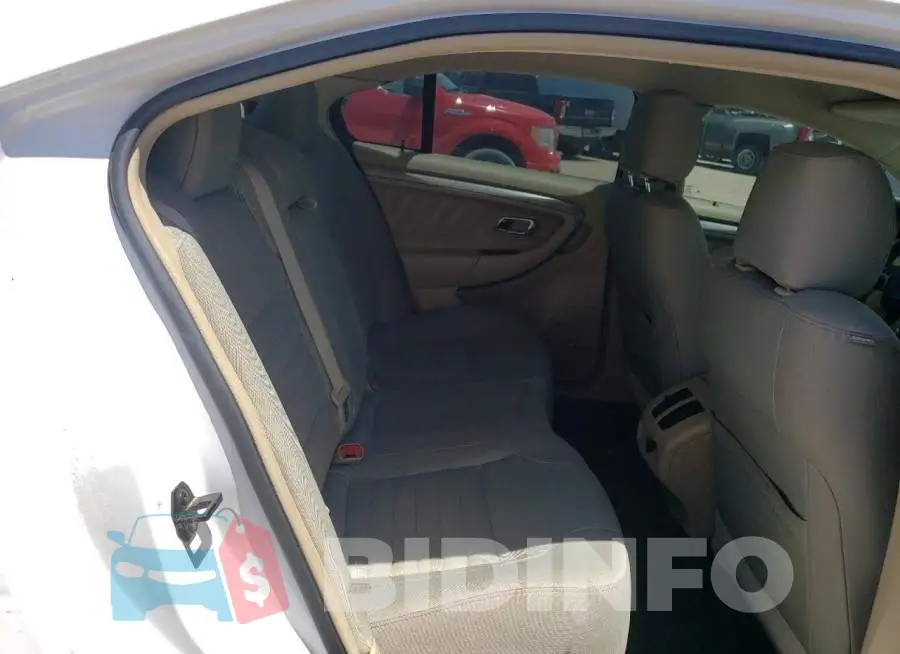 1FAHP2D85GG157945 Photo# 10