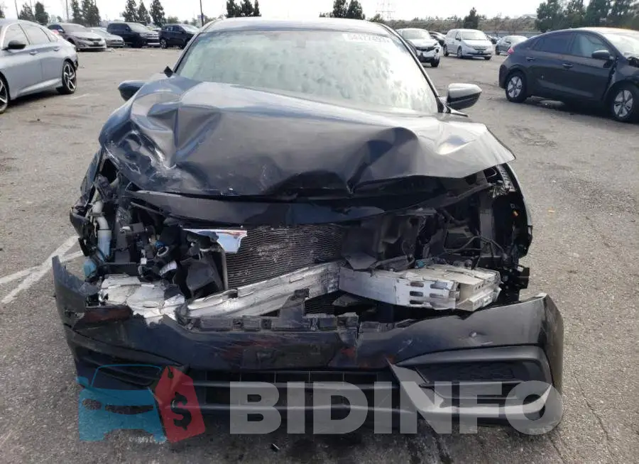 19XFC2F58HE208940 Photo# 5