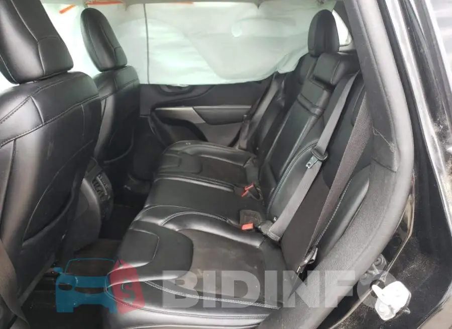 1C4PJMLB8KD181523 Photo# 11