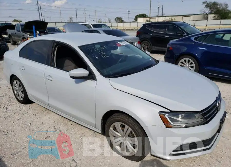 3VW167AJ3HM376569 Photo# 4