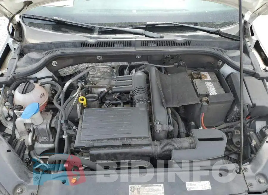 3VW2B7AJ2HM260876 Photo# 11