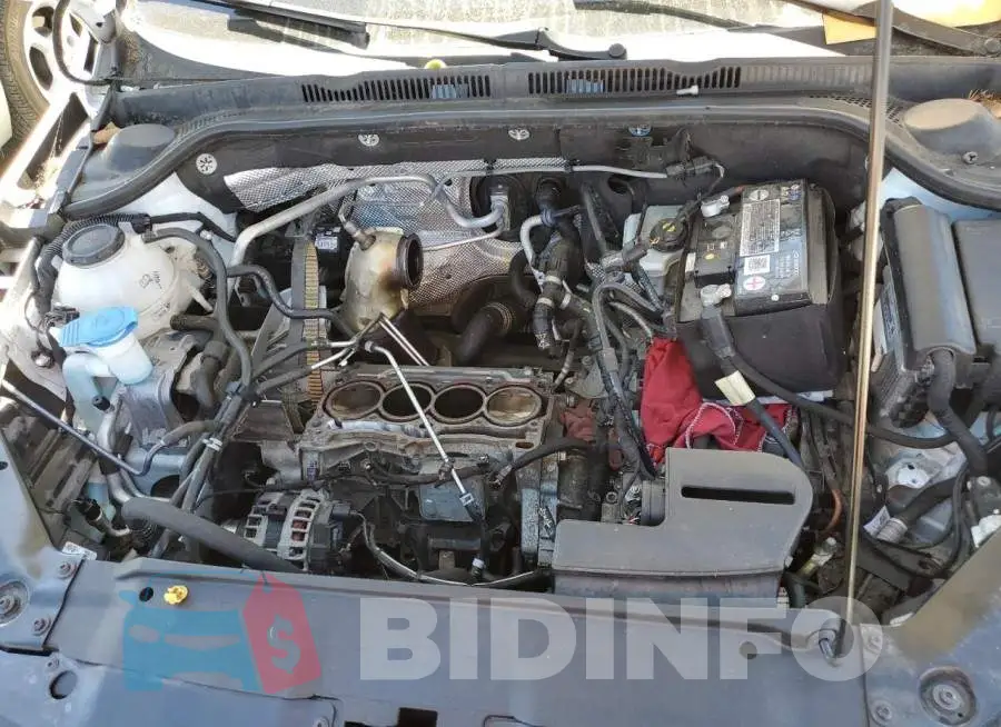 3VW2B7AJ2JM254517 Photo# 11