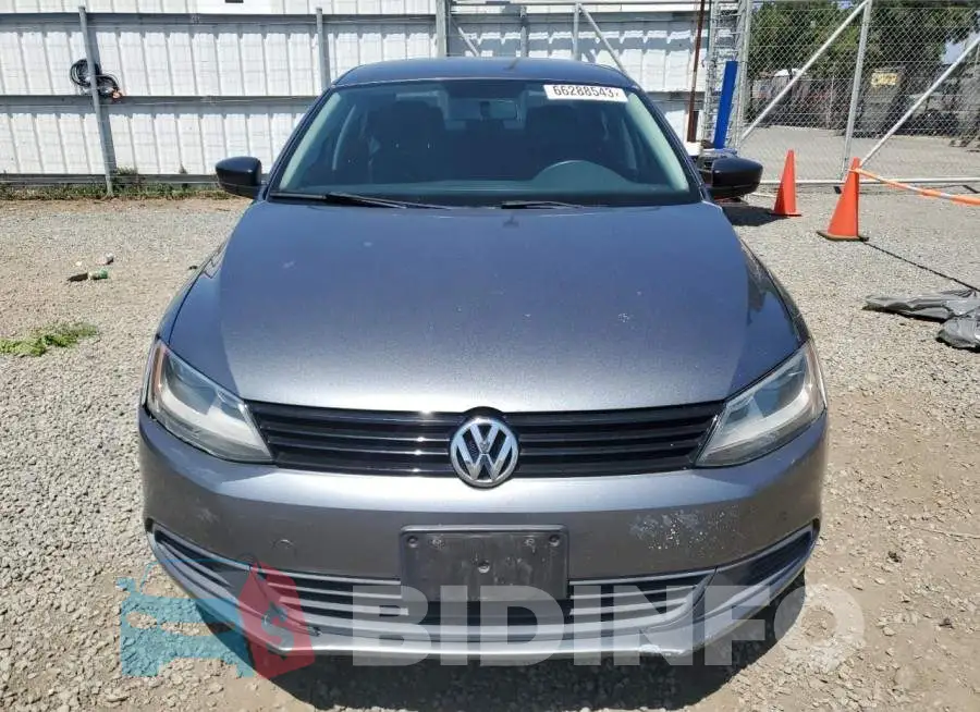 3VW2K7AJ2EM219062 Photo# 5
