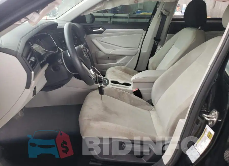 3VWCB7BU5KM178256 Photo# 7