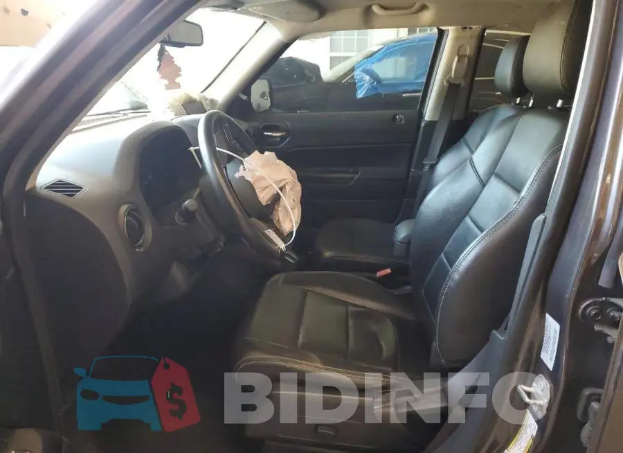 1C4NJPFA4GD698854 Photo# 7