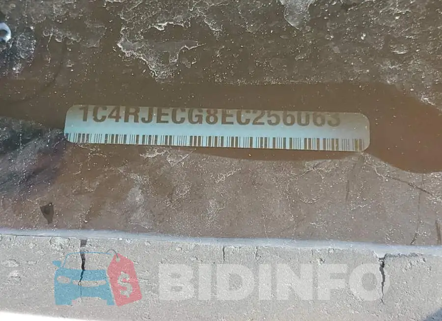 1C4RJECG8EC256063 Photo# 13
