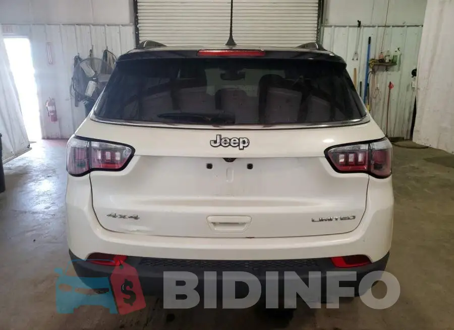 3C4NJDCB8JT484382 Photo# 6