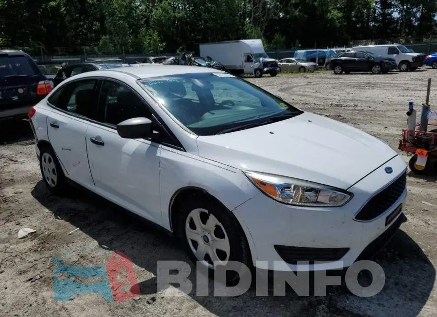 1FADP3E29GL375909 Photo# 4