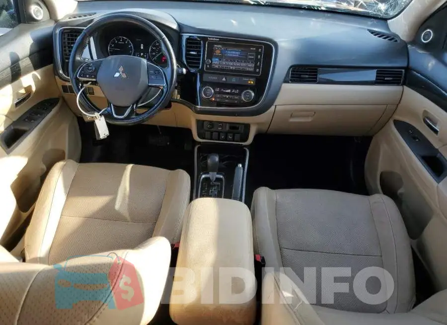 JA4AD3A36JZ010722 Photo# 8