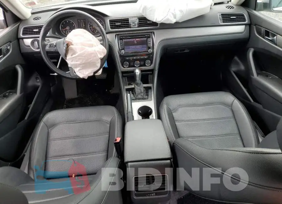 1VWBT7A32FC017128 Photo# 8