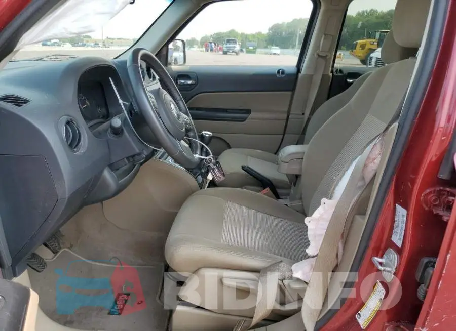 1C4NJPFB3GD690821 Photo# 7