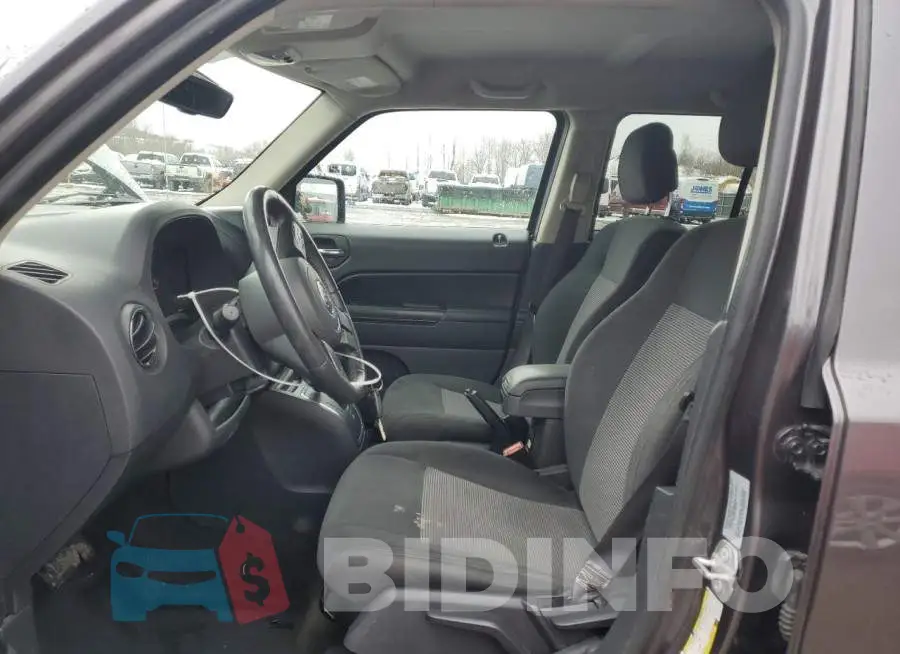1C4NJRFB2HD124615 Photo# 7