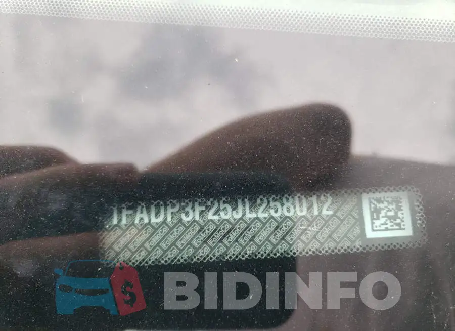 1FADP3F25JL258012 Photo# 12