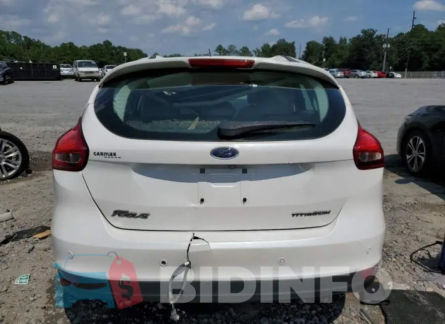 1FADP3N20JL325892 Photo# 6