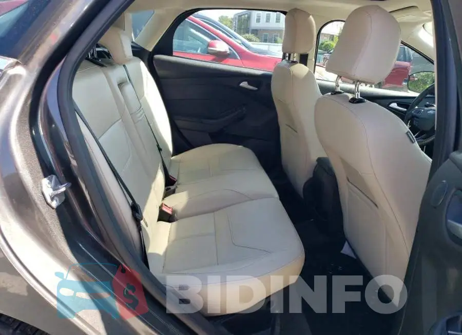 1FADP3N29FL228018 Photo# 10
