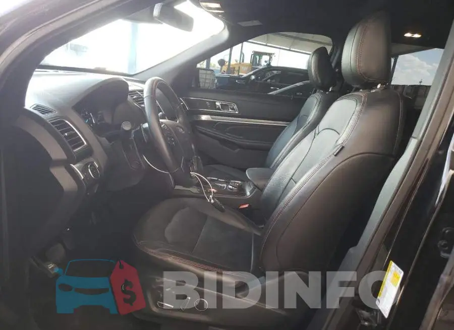 1FM5K8GT4JGC40977 Photo# 7