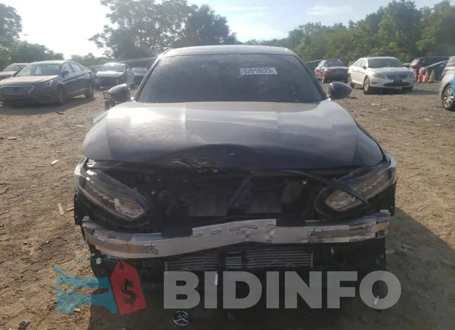 1HGCV2F53KA025244 Photo# 5