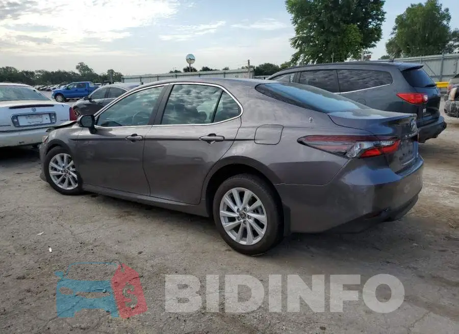 4T1R11BK3NU061167 Photo# 2
