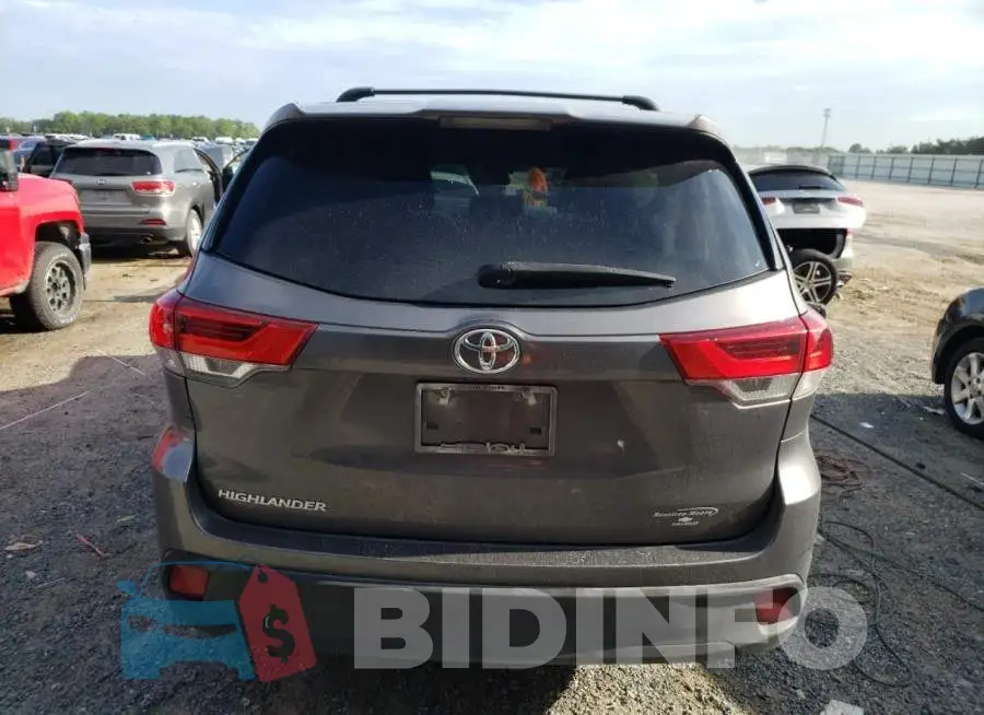 5TDZARFH1JS038423 Photo# 6