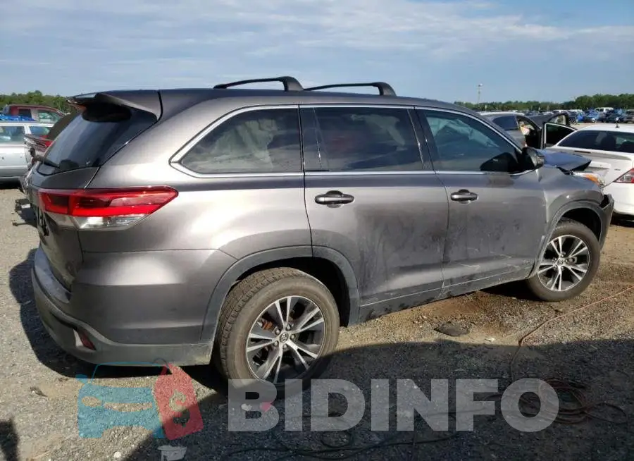 5TDZARFH1JS038423 Photo# 3