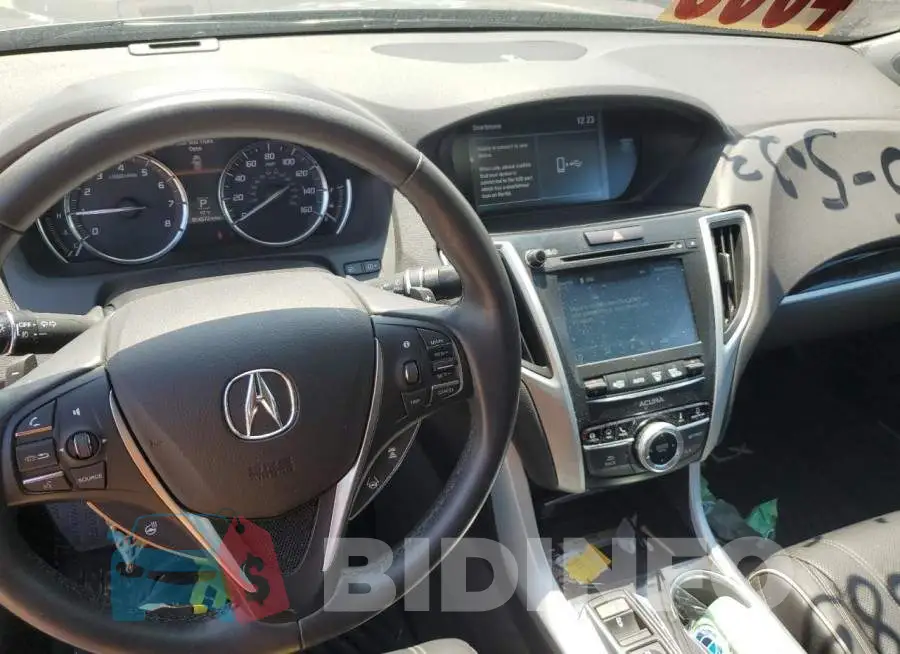 19UUB2F82KA004277 Photo# 8