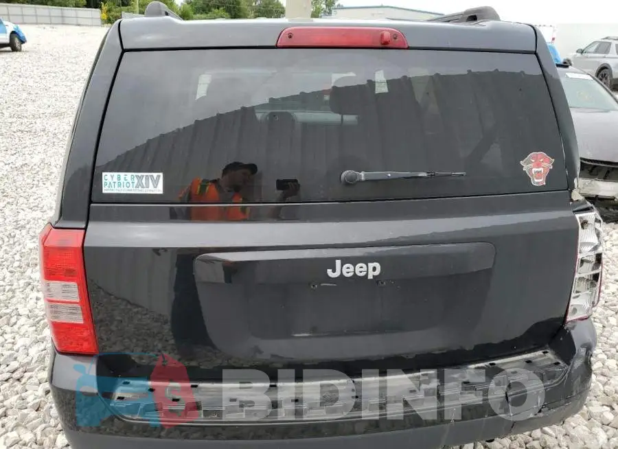 1C4NJPBB5ED754201 Photo# 6