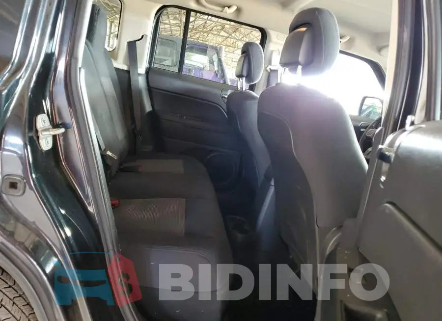 1C4NJRFB9ED883838 Photo# 10