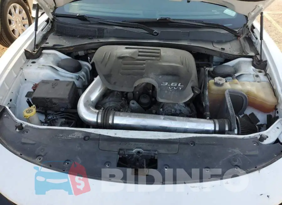 2C3CDXJG3FH838957 Photo# 11
