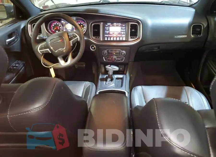 2C3CDXJG9FH813741 Photo# 8