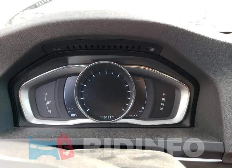 YV1612SM6F1221571 Photo# 9