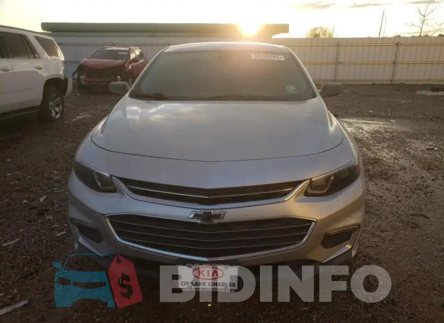 1G1ZB5ST2HF186521 Photo# 5