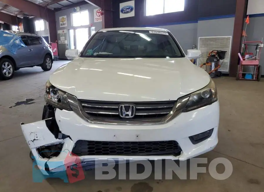 1HGCR2F83EA139554 Photo# 5