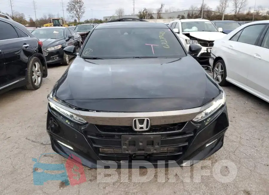 1HGCV2F34JA035763 Photo# 5