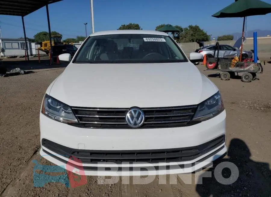 3VW2B7AJ1HM277426 Photo# 5